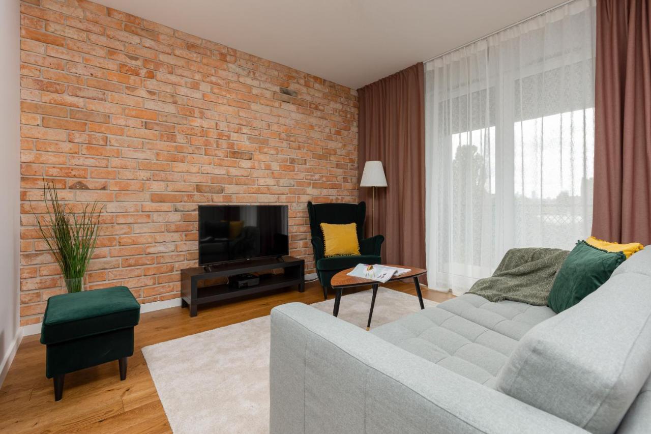 Apartment Modern Stalowa 2 Bedrooms & Parking By Renters Warschau
